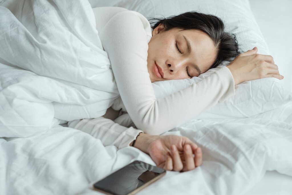 9-easy-ways-to-stop-oversleeping-and-wake-up-refreshed3 9-easy-ways-to-stop-oversleeping-and-wake-up-refreshed3