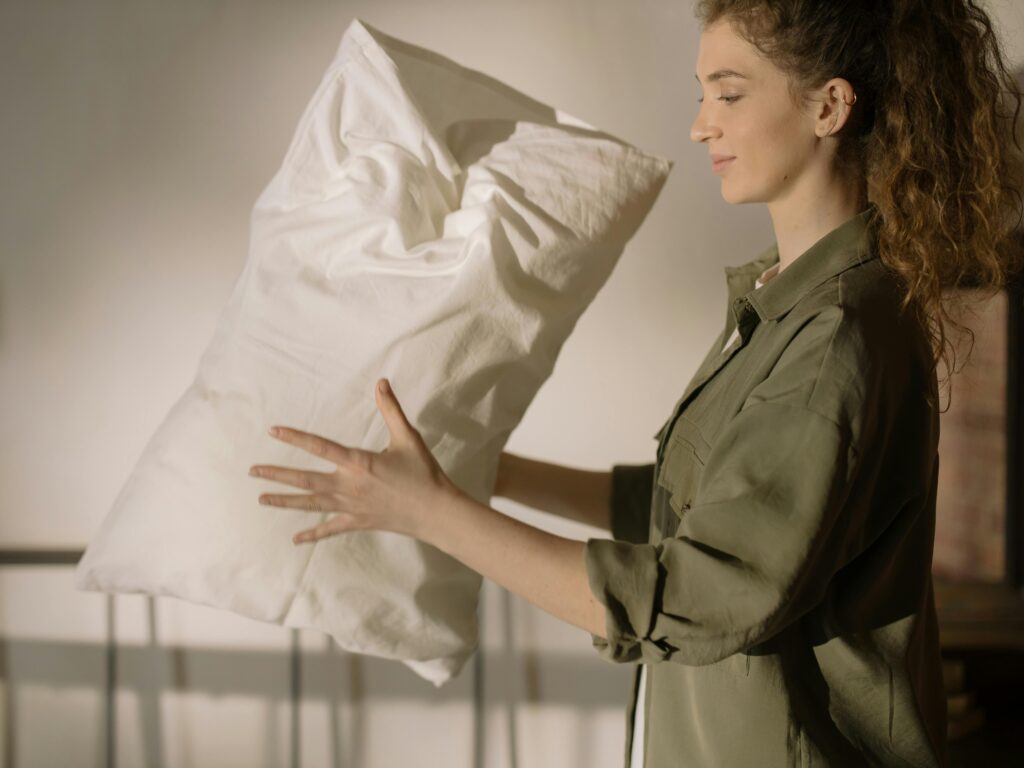 how-many-pillows-do-you-need-for-ideal-sleep2 how-many-pillows-do-you-need-for-ideal-sleep2