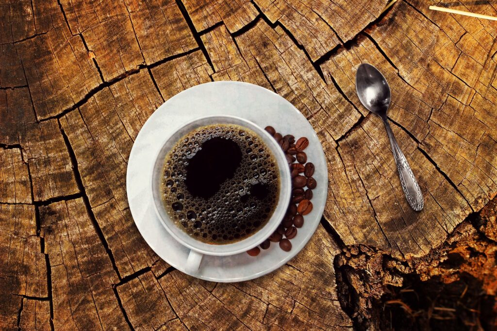 enjoying-coffee-while-camping2